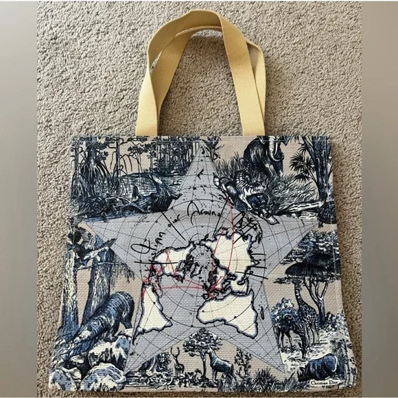 DIOR BEAUTE AROUND THE WORLD TOTE - Picture 3 of 9